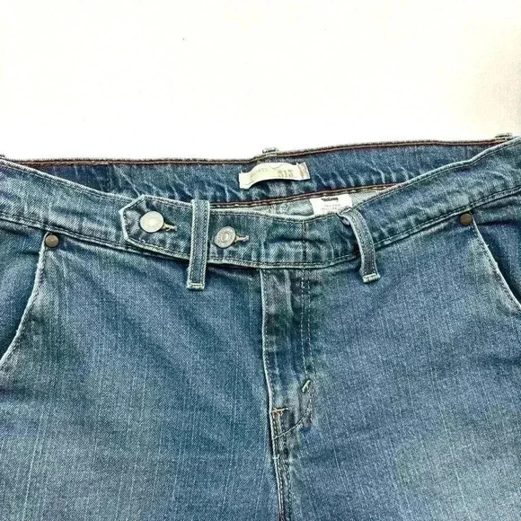 Vintage Levi’s Y2K Double Button Flap Pocket Cuffed Bermuda Jean Shorts Size 10 - Picture 7 of 14